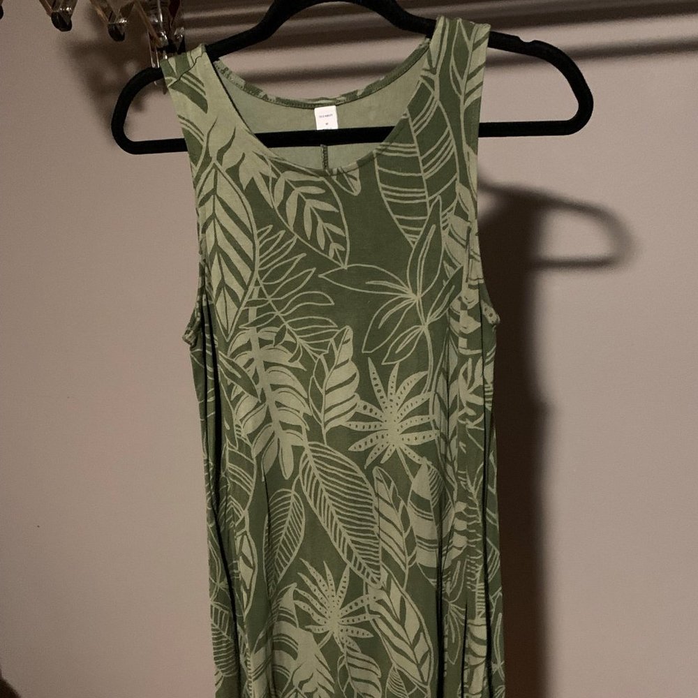 Old Navy green leaf print swing dress